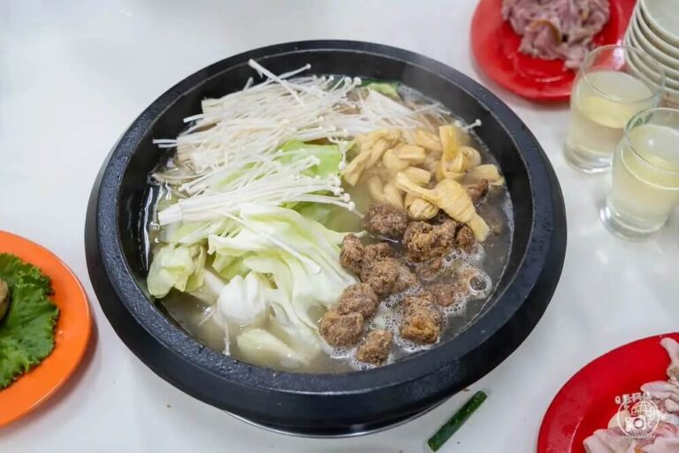 Read more about the article 台中石頭火鍋推薦｜古早爆香湯頭 × 懷舊風味，吃過就忘不了